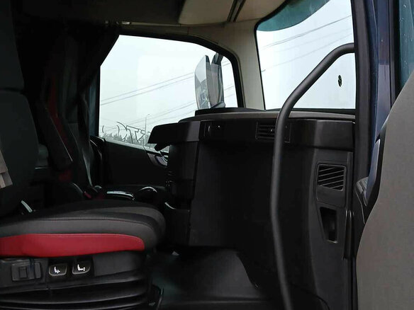 2019 Volvo FH, синий, 7847000 рублей - вид 7