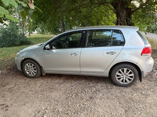 2011 Volkswagen Golf VI, серебристый, 650000 рублей, вид 3