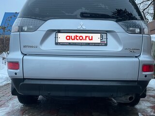 2010 Mitsubishi Outlander II Рестайлинг, серебристый, 1350000 рублей, вид 2