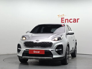 2021 Kia Sportage IV Рестайлинг, серебристый, 1905000 рублей, вид 2