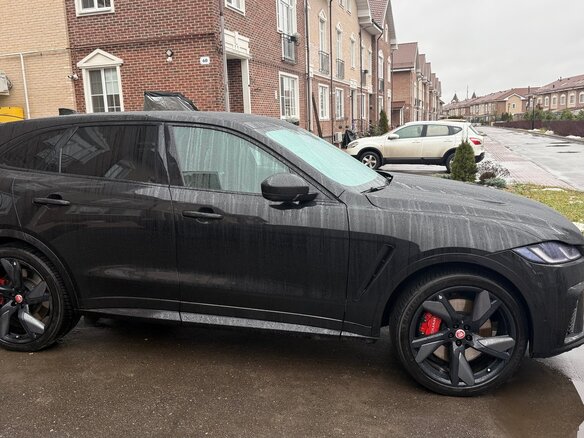 2022 Jaguar F-Pace SVR I Рестайлинг, чёрный, 6900000 рублей - вид 1