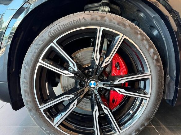 2025 BMW X5 30d IV (G05/G18) Рестайлинг, чёрный, 12990000 рублей - вид 11