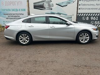 2019 Chevrolet Malibu IX Рестайлинг, серебристый, 1900000 рублей, вид 2