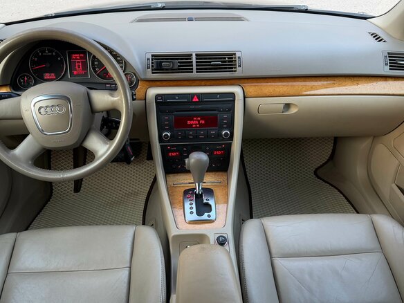 2007 Audi A4 III (B7), чёрный - вид 21