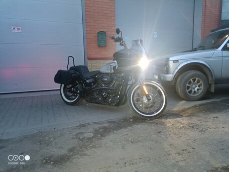 2021 Harley-Davidson Street Bob, серый, 1470000 рублей, вид 4