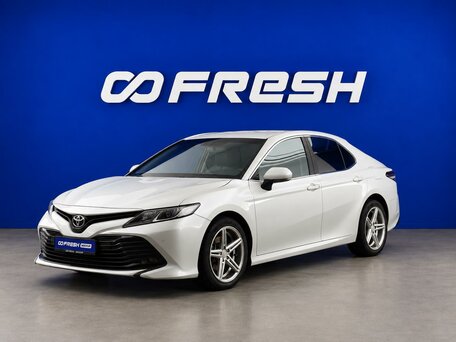 2018 Toyota Camry VIII (XV70), белый, 2099632 рублей, вид 5