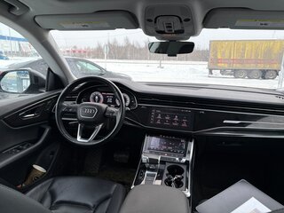 2021 Audi Q8 55 TFSI I (4M), серый, 5800000 рублей, вид 5