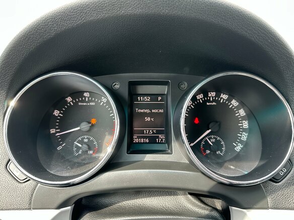 2013 Skoda Yeti I, белый, 930000 рублей - вид 8