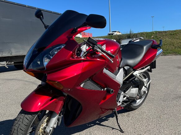 2005 Honda VFR 800, красный, 430000 рублей
