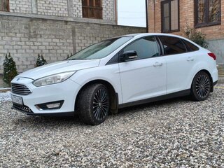 2017 Ford Focus III Рестайлинг, белый, 1250000 рублей, вид 1