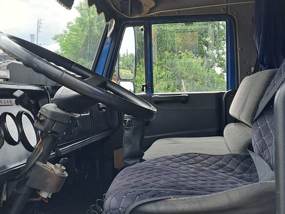 2005 КамАЗ 53215, серый, 1700000 рублей - вид 7