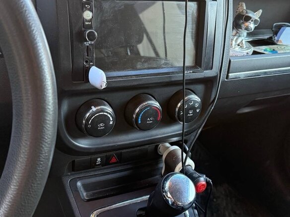 2013 Jeep Compass I Рестайлинг 2, чёрный, 1300000 рублей - вид 8
