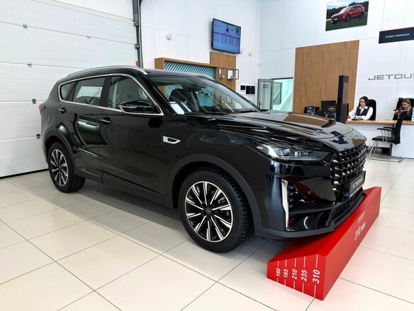2026 Jetour X70+ I Рестайлинг, чёрный, 3099000 рублей - вид 2