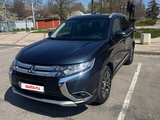 2017 Mitsubishi Outlander III Рестайлинг 2, синий, 2250000 рублей, вид 1