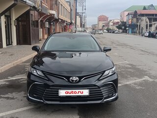2023 Toyota Camry VIII (XV70) Рестайлинг, чёрный, 4100000 рублей, вид 1