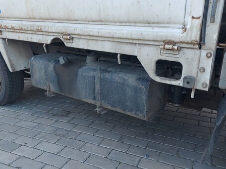 2002 Nissan Atlas, белый, 750000 рублей, вид 2