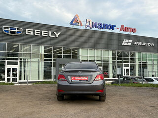 2014 Hyundai Solaris I Рестайлинг, серый, 860000 рублей, вид 4