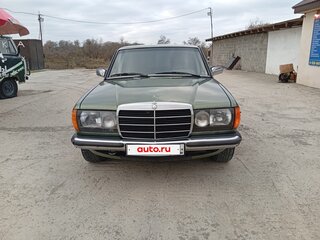 1984 Mercedes-Benz W123 230, зелёный, 350000 рублей, вид 2