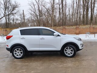 2014 Kia Sportage III Рестайлинг, белый, 1600000 рублей, вид 2