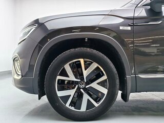 2023 Volkswagen Tayron I Рестайлинг, чёрный, 1860000 рублей, вид 4
