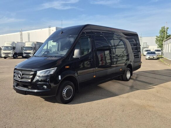 2024 Mercedes-Benz Sprinter, чёрный
