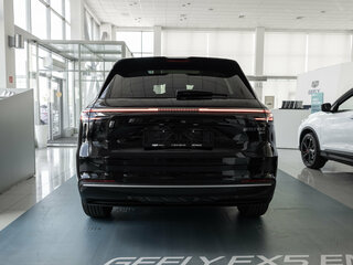 2026 Geely EX5 Гибрид EM-R, чёрный, 3829990 рублей, вид 4