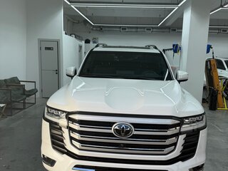 2021 Toyota Land Cruiser 300 Series, белый, 10200000 рублей, вид 1