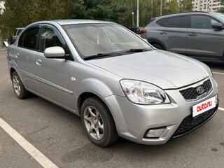 2011 Kia Rio II Рестайлинг, серебристый, 625000 рублей, вид 4
