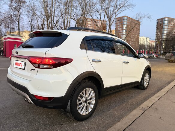 2019 Kia Rio X-Line IV, белый, 1800000 рублей - вид 4