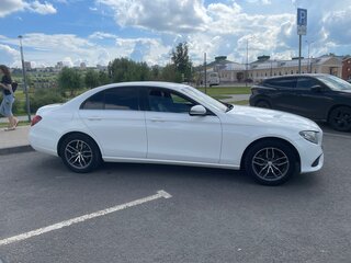 2018 Mercedes-Benz E-Класс 200 V (W213, S213, C238), белый, 2390000 рублей, вид 4
