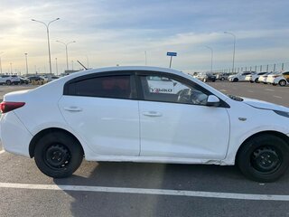2018 Kia Rio IV, белый, 670000 рублей, вид 2