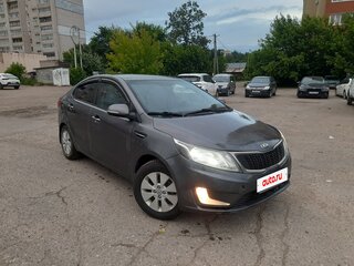 2013 Kia Rio 5-speed III, серый, 750000 рублей, вид 1