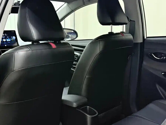 2022 Toyota Yaris L X XP150 Рестайлинг, белый, 1019099 рублей - вид 7