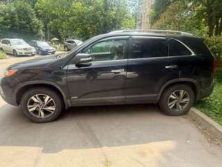 2011 Kia Sorento II, чёрный, 1400000 рублей, вид 2