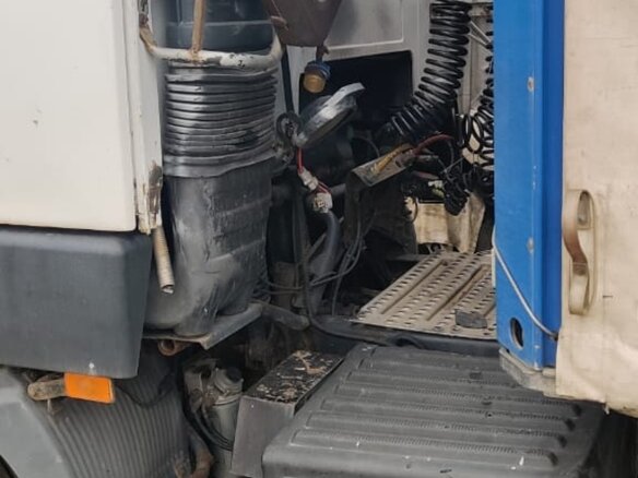 2000 Volvo FH, белый, 1350000 рублей - вид 3