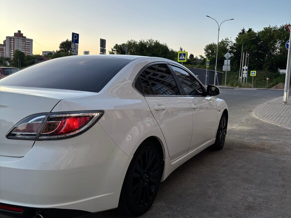2010 Mazda 6 II (GH) Рестайлинг, белый, 805000 рублей - вид 4