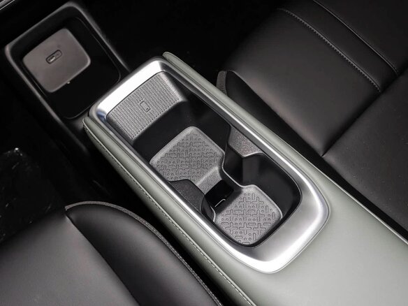 2026 Baojun Yep Plus, бежевый, 1900000 рублей - вид 14