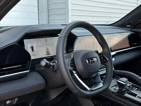 2026 Geely Monjaro I, чёрный, 4904990 рублей - вид 5
