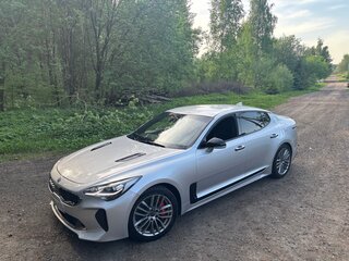 2018 Kia Stinger I, серебристый, 2150000 рублей, вид 1