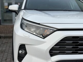 2019 Toyota RAV4 V (XA50), белый, 3059000 рублей, вид 4