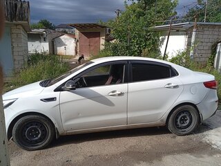 2016 Kia Rio III Рестайлинг, белый, 750000 рублей, вид 5