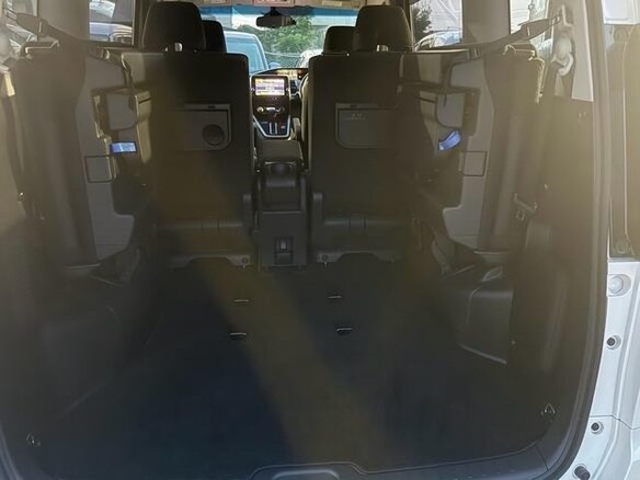 2021 Nissan Serena S-Hybrid V (C27) Рестайлинг, белый - вид 14