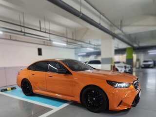 2026 BMW M5 VII (G90), оранжевый, 21835419 рублей, вид 3