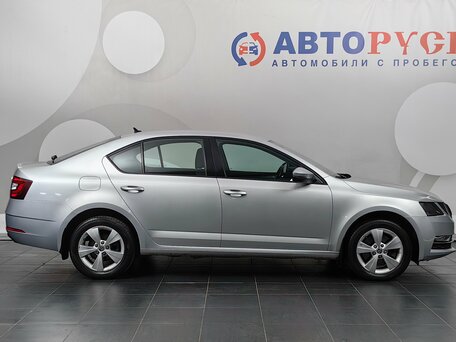 2018 Skoda Octavia III (A7) Рестайлинг, серебристый, 2111000 рублей, вид 5
