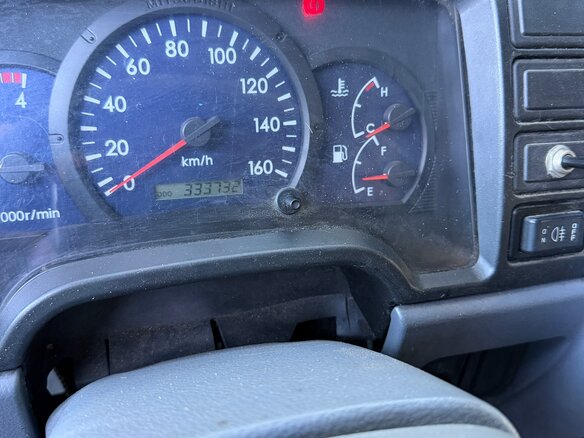 2013 Fuso (Mitsubishi) Canter, белый, 1500000 рублей - вид 12