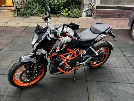 2014 KTM 390 Duke, чёрный, 300000 рублей, вид 3