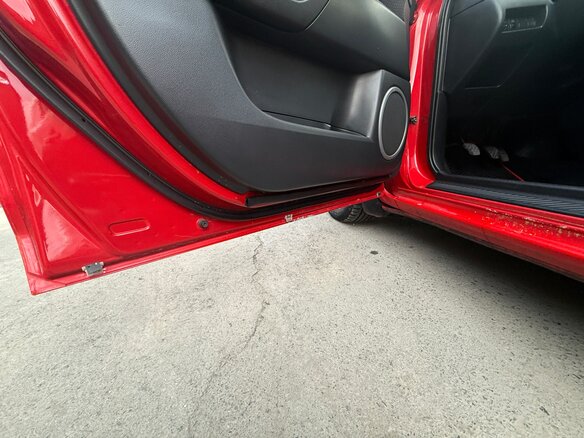 2008 Mazda 3 I (BK) Рестайлинг, красный, 530000 рублей - вид 14