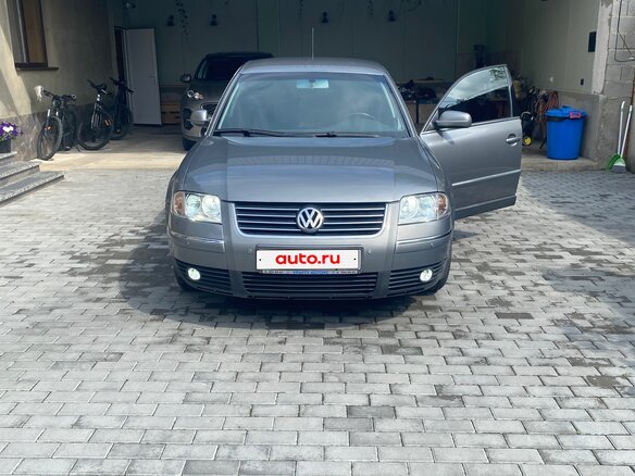 2003 Volkswagen Passat B5 Рестайлинг, серебристый - вид 1