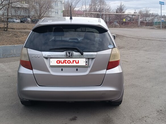 2010 Honda Fit II, серый, 680000 рублей - вид 4