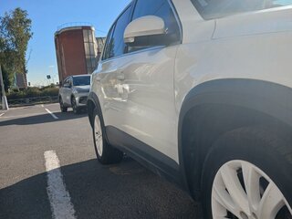 2010 Volkswagen Tiguan I, белый, 900000 рублей, вид 4